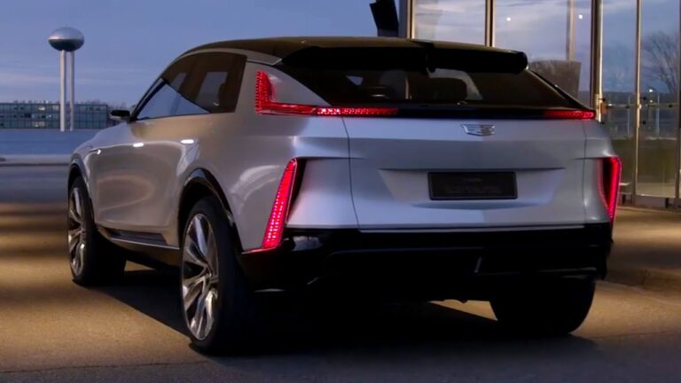2023 Cadillac Lyriq Interior, Exterior and Driving / Luxury Electric